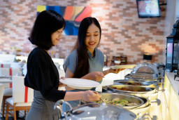 Rayakan Lebaran dengan Hampers dan Halal Bi Halal Spesial dari ARTOTEL TS Suites Surabaya