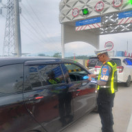 Polda Jatim Terapkan Mobile Reader di Gerbang Tol Situbondo Barat