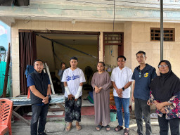 Peduli Korban Ledakan Elpiji, Korcam Bubutan Kawal Bantuan LMA di Kampung Babadan Surabaya