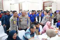 Polda Jatim Gelar MCU Gratis untuk 2.000 Buruh Jelang May Day ‎