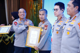 Polri Beri Penghargaan Ikpa Terbaik Pada Rakernis Empat Fungsi Pusat Polri 2026