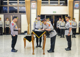 Kapolri Pimpin Pelantikan dan Sertijab Sejumlah PJU Mabes Polri dan Kapolda ‎