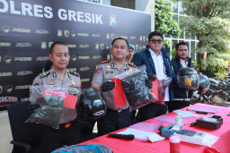 Gerak Cepat Polres Gresik Amankan 8 Oknum Suporter Terlibat Pengeroyokan
