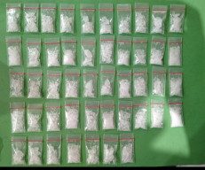 Polrestabes Surabaya Amankan Tersangka Pengedar Narkoba, Sita 42,9 Gram Sabu