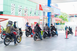 Antrean di Sejumlah SPBU, Pertamina Pastikan Stok BBM Subsidi Jatim Tetap Tersedia