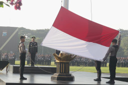 Gelar Upacara Hari Lahir Pancasila, Wakapolda Jatim : Pancasila Kunci Persatuan Bangsa di Tengah Ancaman Global