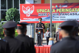 Kapolres Gresik Pimpin Upacara Hari Pancasila 2026, Ajak Personel Bumikan Nilai-Nilai Pancasila
