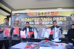 Tindakan Tegas Terukur, Polres Bondowoso Amankan Tersangka Perampokan Berclurit