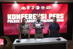 Satuan Reserse Narkoba Polres Pelabuhan Tanjung Perak Kembali Berhasil Mengungkap Peredaran Narkotika Jenis Sabu