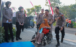 Hari Bhayangkara ke-80, Polda Jatim Gelar Bakkes Layani 2.500 Warga di RS Bhayangkara Jombang ‎