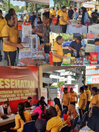 BRAVO" Semarak HUT ke-80 Bhayangkara, Polres Pelabuhan Tanjung Perak Gelar Bakti Kesehatan hingga Bazar Murah