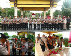 Teladani Pahlawan, Kapolres Tanjung Perak Pimpin Tabur Bunga di Makam WR Supratman 