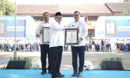 Pemprov Jatim Borong Dua Rekor MURI Lewat Edukasi Antikorupsi dan Aksi Peduli Lingkungan