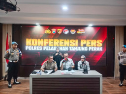Residivis Narkoba Kembali Ditangkap, Satresnarkoba Polres Pelabuhan Tanjung Perak Gagalkan Peredaran 12 Paket Sabu