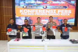 Polres Probolinggo Kota Amankan 5 Tersangka Pelempar Bondet di Mayangan ‎ ‎