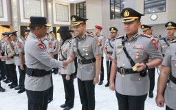 Kapolda Jatim Pimpin Sertijab PJU dan Kapolres, Perkuat Regenerasi Kepemimpinan dan Pelayanan Presisi