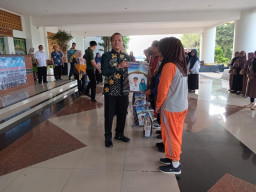 Bupati Pringsewu Lepas 12 Siswa Sekolah Rakyat Menuju Sekolah Rakyat Provinsi Lampung