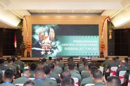Terima Pembekalan Sisbinlat, Ratusan Komandan Satuan Seluruh Indonesia Berkumpul di Makodam IX/Udayana