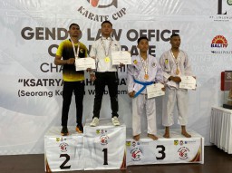 Prajurit Kodam IX/Udayana Raih Prestasi di Gendo Law Office Open Karate Championship 2024