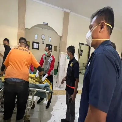 DVI Polda Jatim Terima 44 Kantong Jenazah Korban Erupsi Gunung Semeru di RSUD Dr Haryoto Lumajang