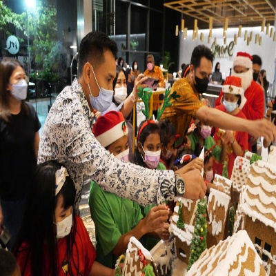 GRAND MERCURE SURABAYA CITY DALAM MENYAMBUT NATAL TAHUN INI