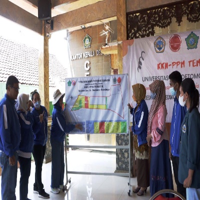 Tim Dosen Abdimas Unitomo Gelar Sosialisasi Tanggap Bencana di Desa Cemandi
