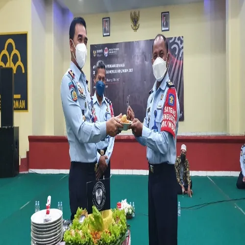 Wujud Syukur Raih Predikat WBK, Lapas Surabaya Santuni 50 Anak Yatim