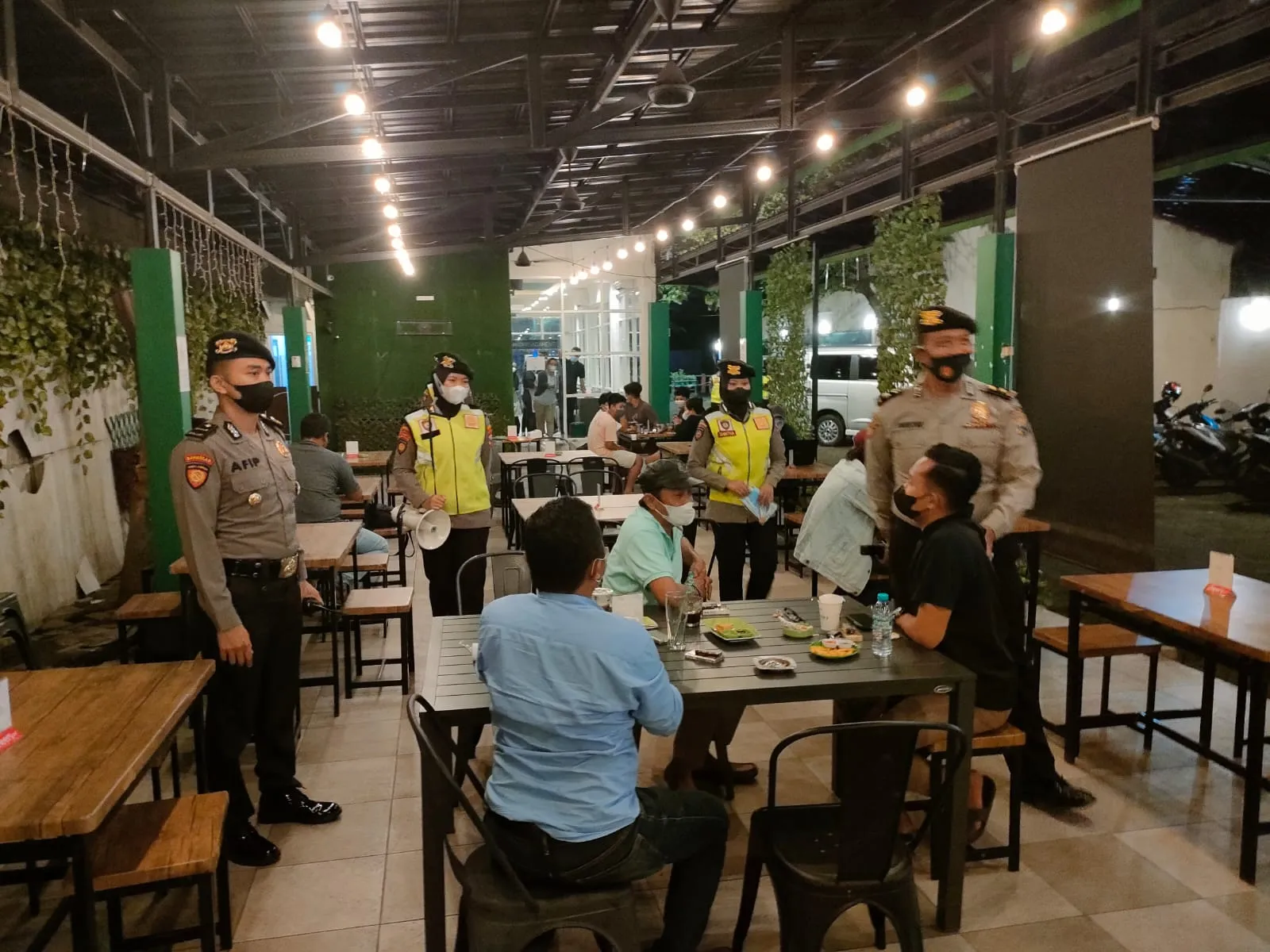 Antisipasi Varian Omicron, Polda Jatim Laksanakan Giat Patroli KRYD