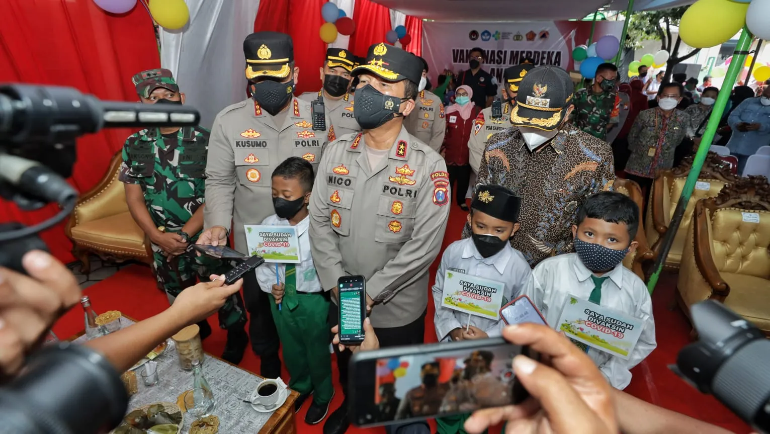 Kapolda Jatim Cek Vaksinasi Merdeka serentak, Target 19.506 Dosis se Jawa Timur