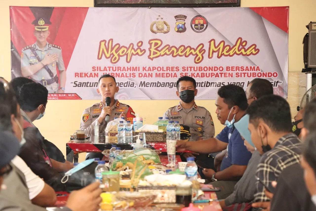AKBP ANDI SINJAYA GELAR PIRAMIDA BANGUN SINERGITAS DENGAN WARTAWAN UNTUK KAMTIBMAS SITUBONDO KONDUSIF
