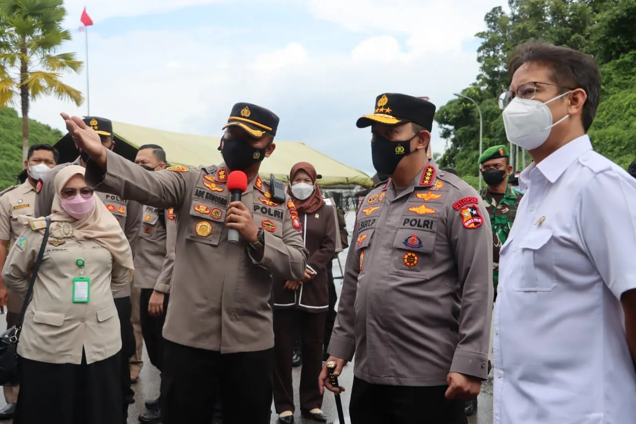 Cegah Omicron Lewat PPLN, Kapolri Pastikan Prokes dan Karantina di PLBN Entikong