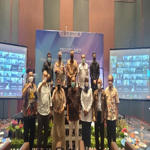 Dirbinmas Polda Jatim menjadi keynote speake dalam diskusi ahli Membangun Ekosistem Toleransi di Lingkungan Sekolah