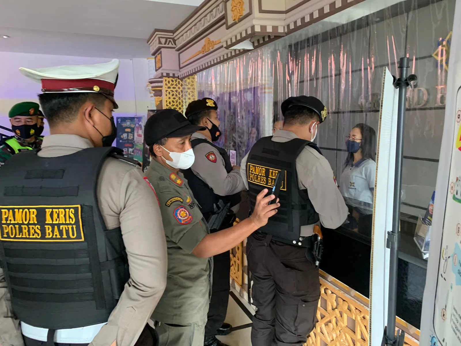 Tim 'Pamor Keris' Polres Batu Sasar Tempat Wisata
