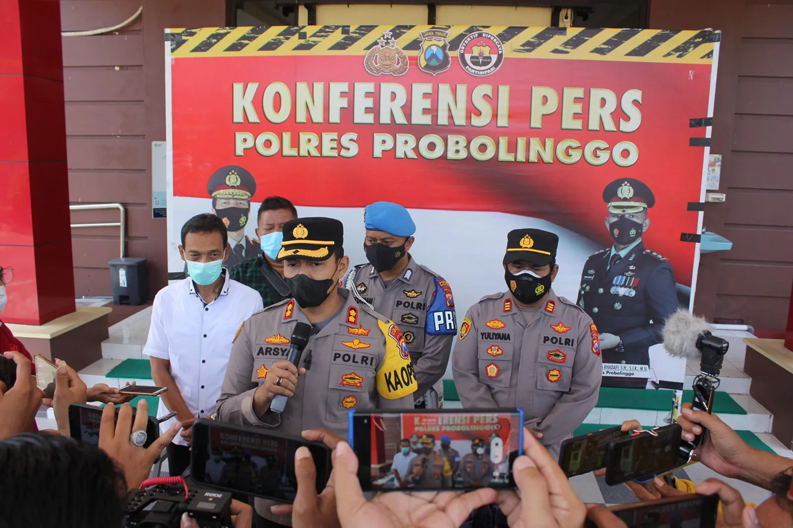 Klarifikasi Video Viral, Kapolres Probolinggo : 1537 TPS Pilkades Serentak Berlangsung Aman dan Tertib