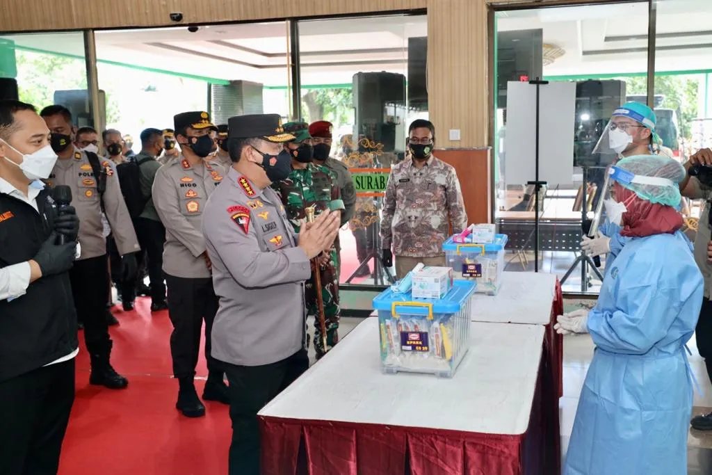 Kapolri Didampingi Forkopimda Jatim Mengecek Isoter di Hotel Asrama Haji Surabaya