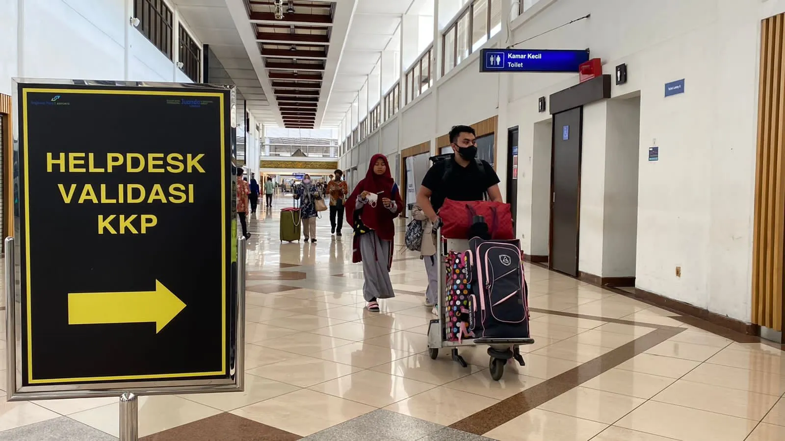 JELANG LIBUR MUDIK LEBARAN, JUMLAH PENUMPANG DI BANDARA JUANDA MENINGKAT