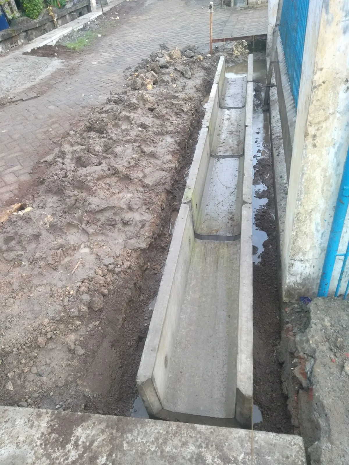 Pembangunan Saluran U Ditch Di Dusun Pulorejo Lebih Tinggi Dari Badan Jalan Sebabkan Genangan