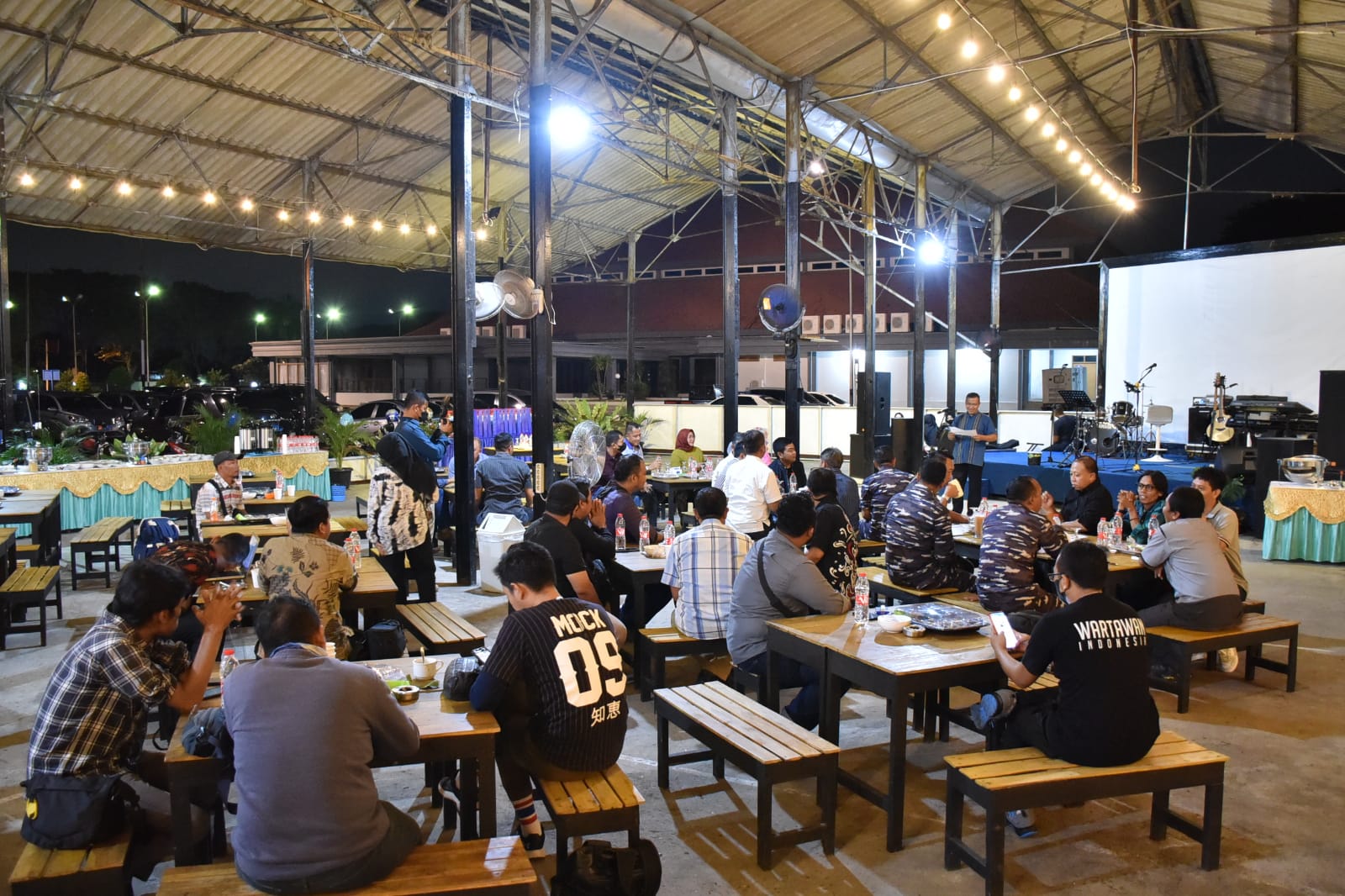 Bangun Keakraban dengan Jurnalis, Puspenerbal Gelar Makan Bersama