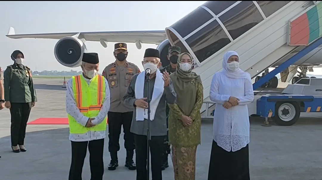 KLOTER PERTAMA HAJI 1443 H / 2022 JAWA TIMUR DIBERANGKATKAN DARI BANDAR UDARA INTERNASIONAL JUANDA