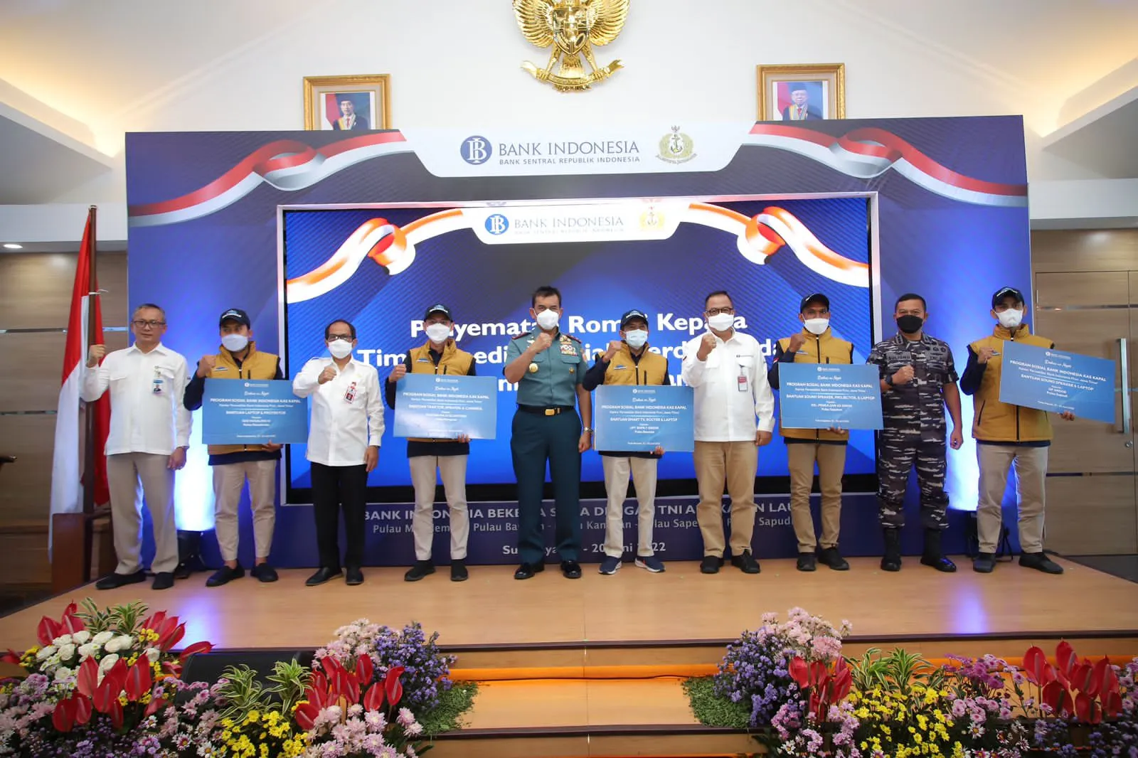 Bank Indonesia Bersama TNI AL Koarmada II Gelar Ekspedisi Rupiah Berdaulat ke Pulau Terluar di Jawa Timur