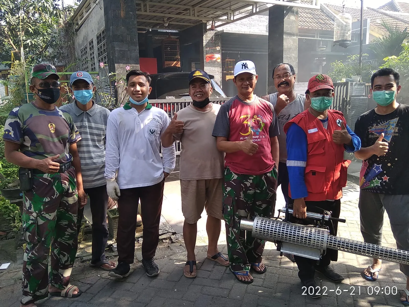 Cegah DB, RW 7 Perumtas 3 Grabagan Fogging Rumah Warga