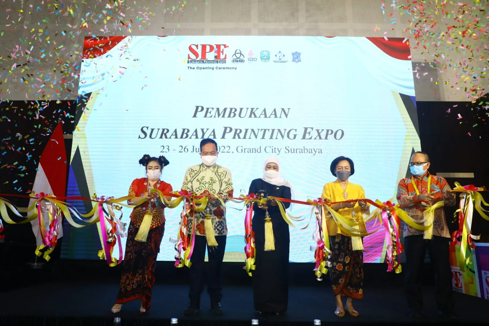 Gubernur Khofifah Buka Pameran Surabaya Printing Expo (SPE) tahun 2022
