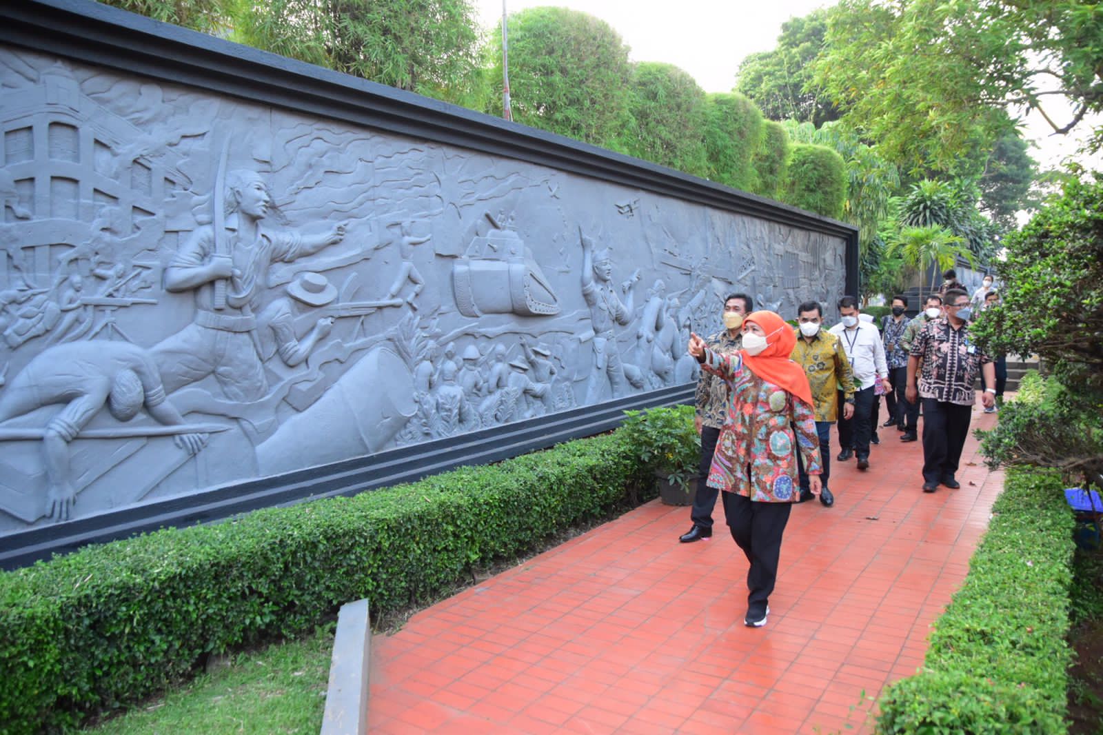 Sambut KTT G-20, Gubernur Khofifah Siap Percantik Anjungan Jatim di TMII