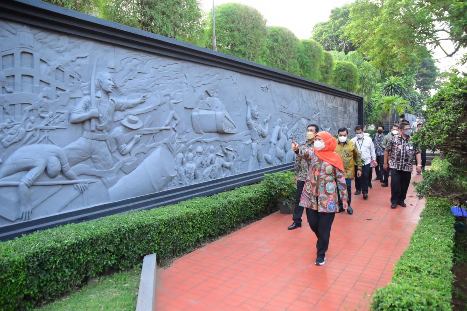 Sambut KTT G-20, Gubernur Khofifah Siap Percantik Anjungan Jatim di TMII