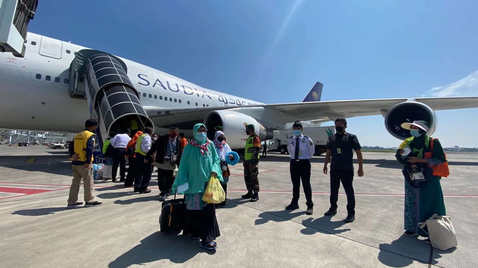 PENERBANGAN HAJI SELESAI, 16 RIBU JEMAAH HAJI TELAH TIBA DI BANDARA JUANDA DENGAN SELAMAT