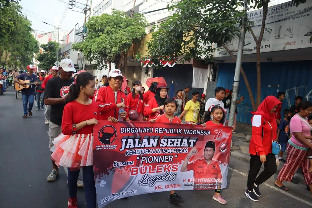 Hasil Lembaga Survei Surabaya Center Kader PDIP Dilihat Paling Sering Turun ke Lapangan, Atributnya Paling Banyak Dilihat Di Luar Rumah