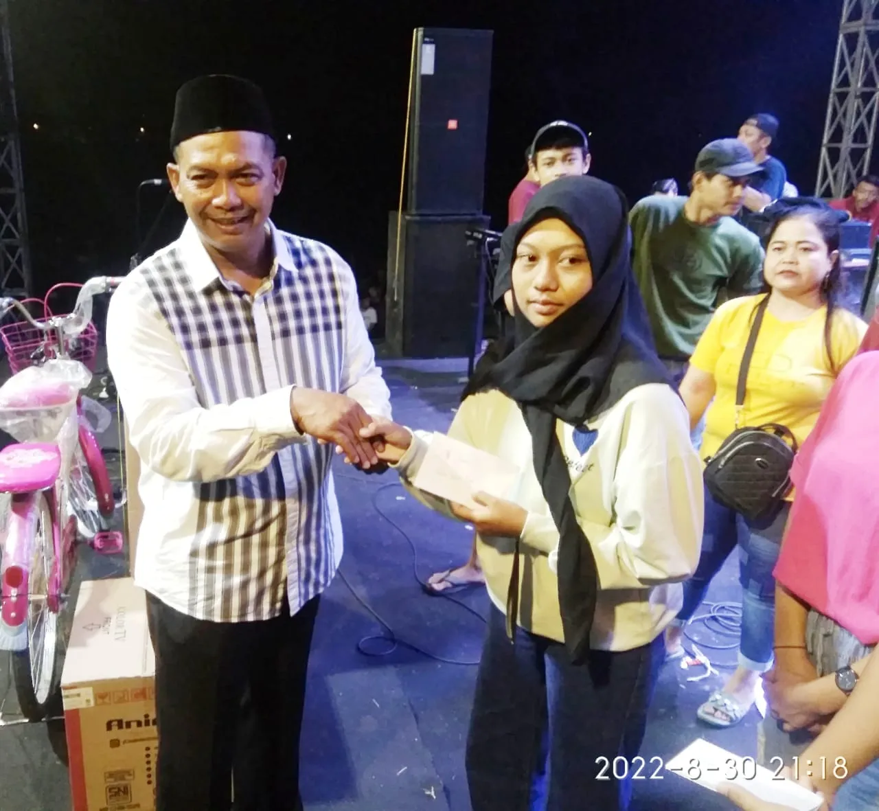 Panggung Hiburan Dangdut Tutup Rangkaian Perayaan HUT Kemerdekaan di Kedung Sugo