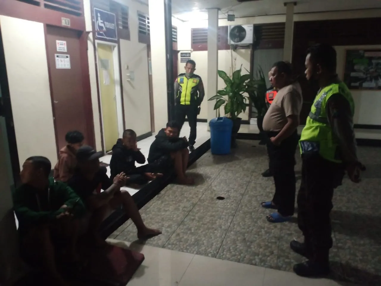 Polsek Sukolilo Amankan Tiga Remaja Diduga Tawuran Di Wilayah Medokan Semampir Surabaya