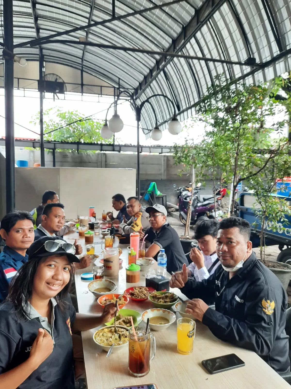 Setelah Apel Siaga Bencana Alam Kapolsek Ajak Wartwan Ngobi Bareng