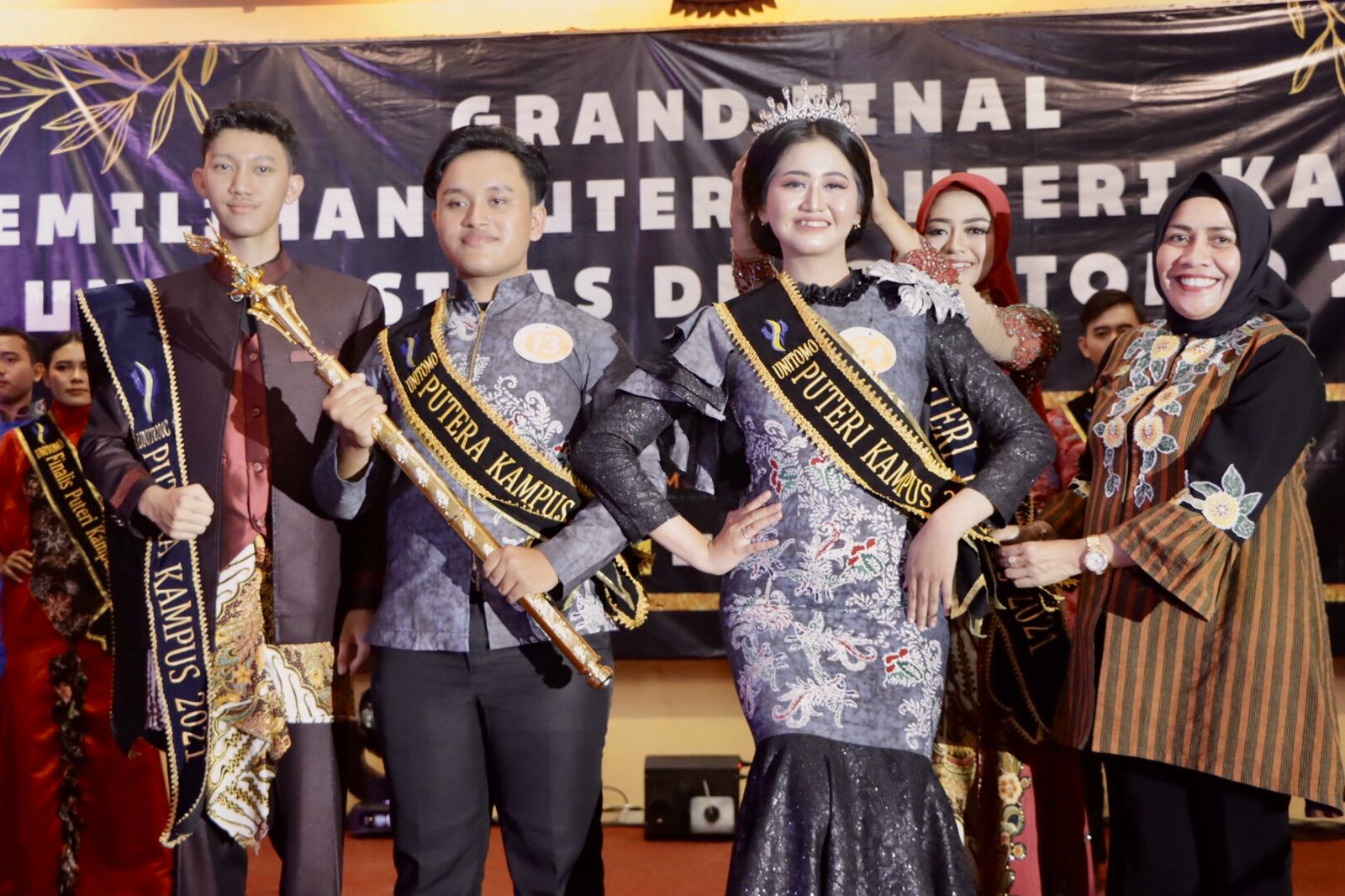 Feri Ramadhan dan Aisyah Rizky Dinobatkan Sebagai Putkam Unitomo 2022